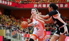 华体会活动-阿富汗女篮队员团结合作，迎接挑战