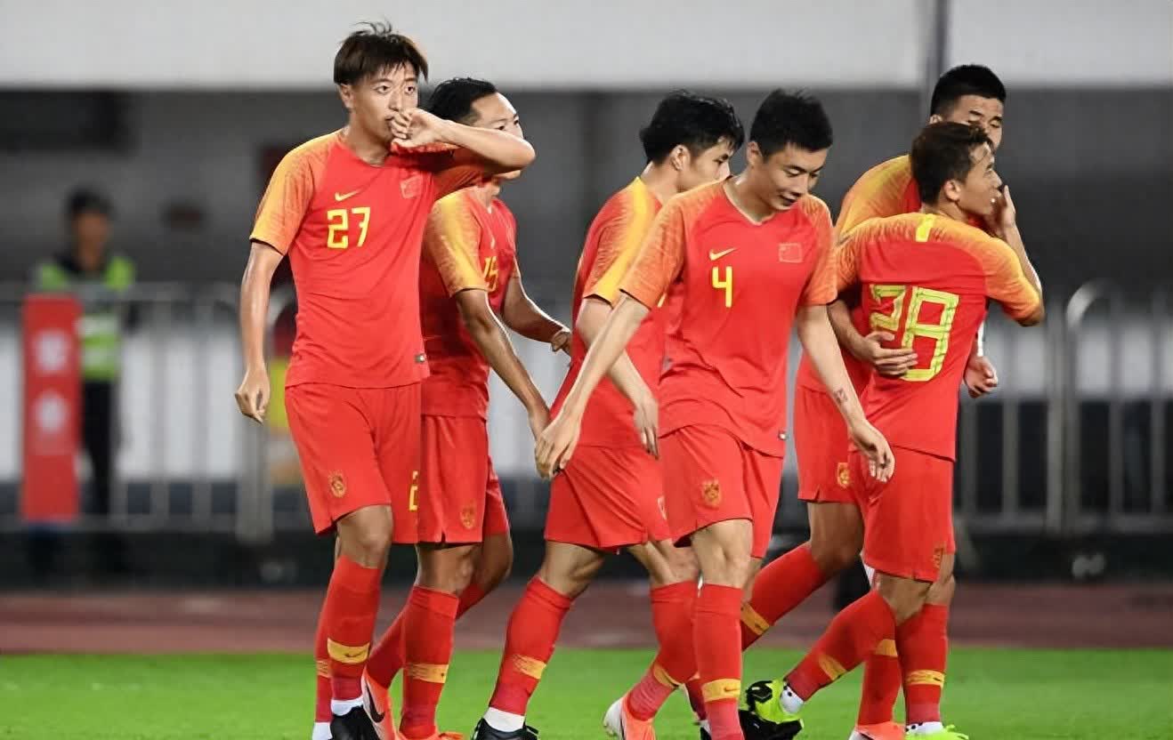 关于中国足坛：著名球队交锋纪实的信息