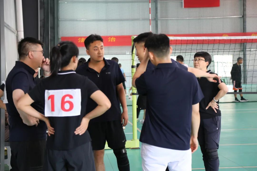 队伍合作完美呈现，选手互相配合默契
