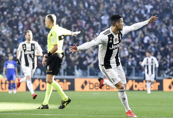 罗马客场逆袭,终结那不勒斯不败纪录 罗马客场逆袭,终结那不勒斯不败纪录