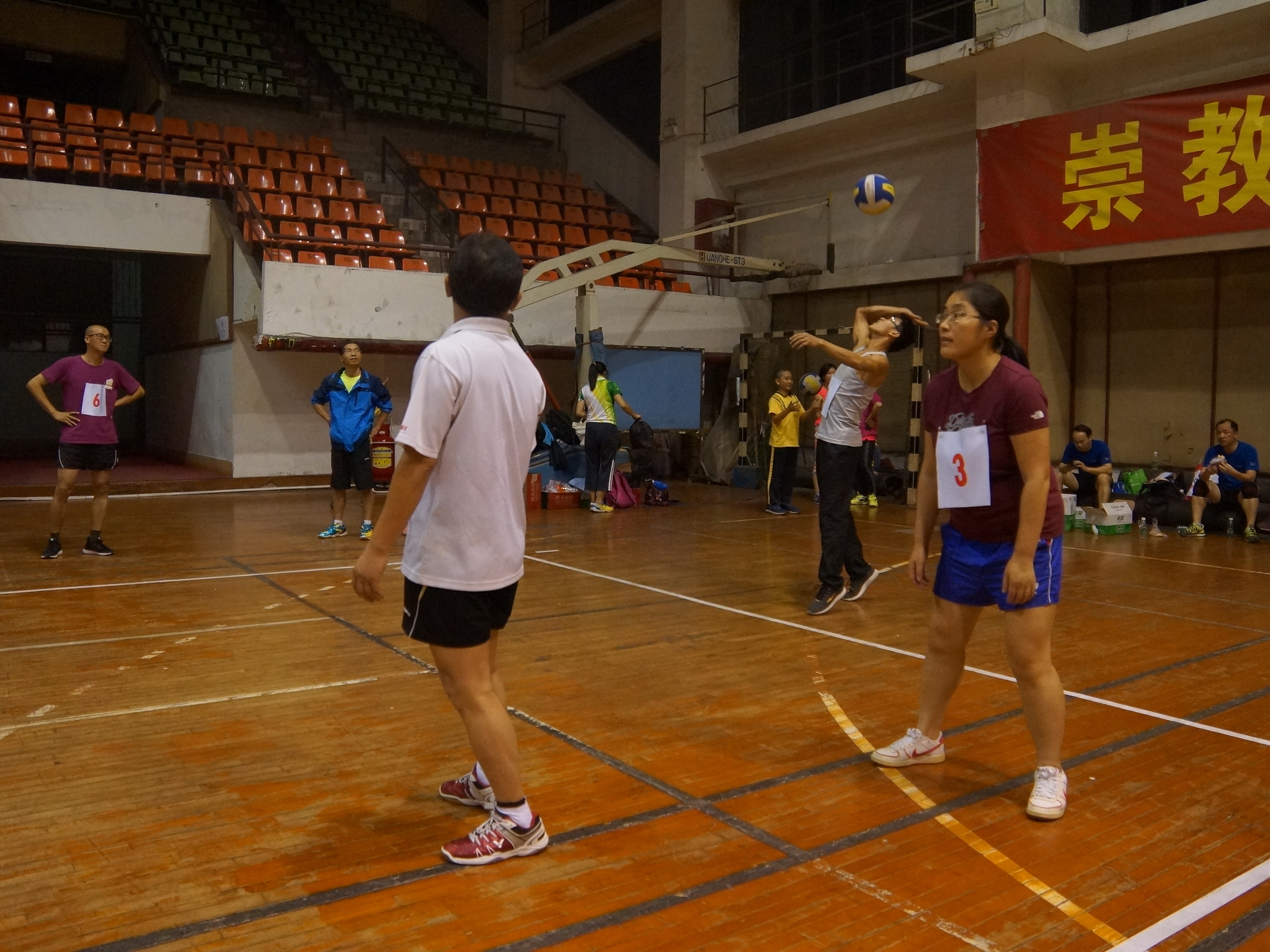 中东代表队在排球比赛中取得好成绩