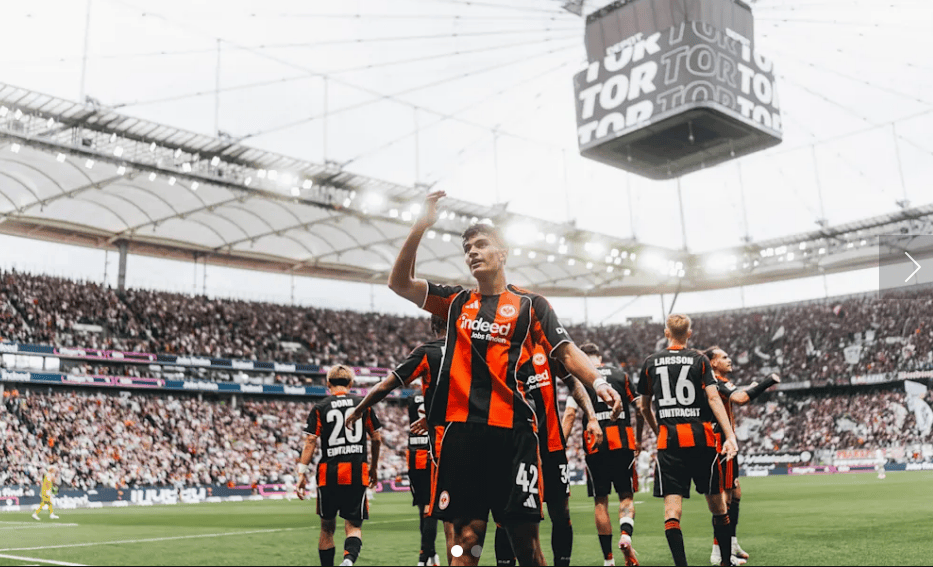 关于法兰克福主场告捷，球队士气高昂的信息