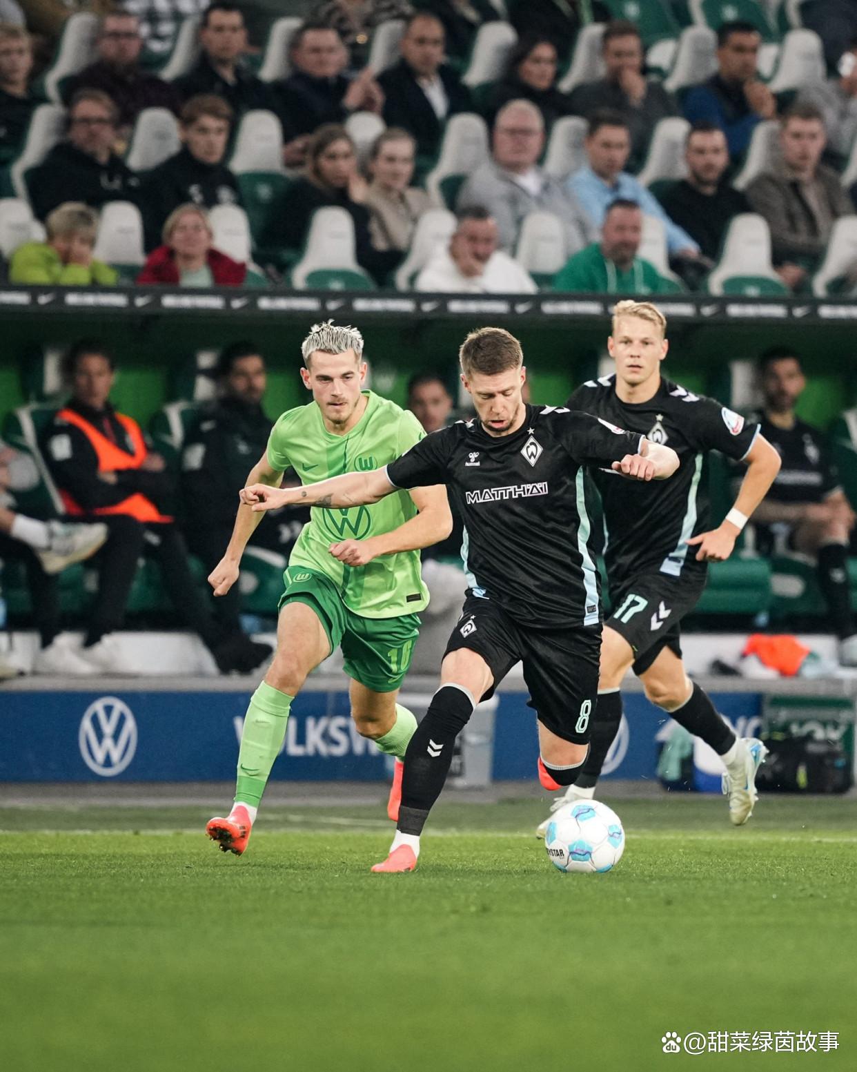 包含不莱梅主场遭遇连败，险些失去德甲席位的词条