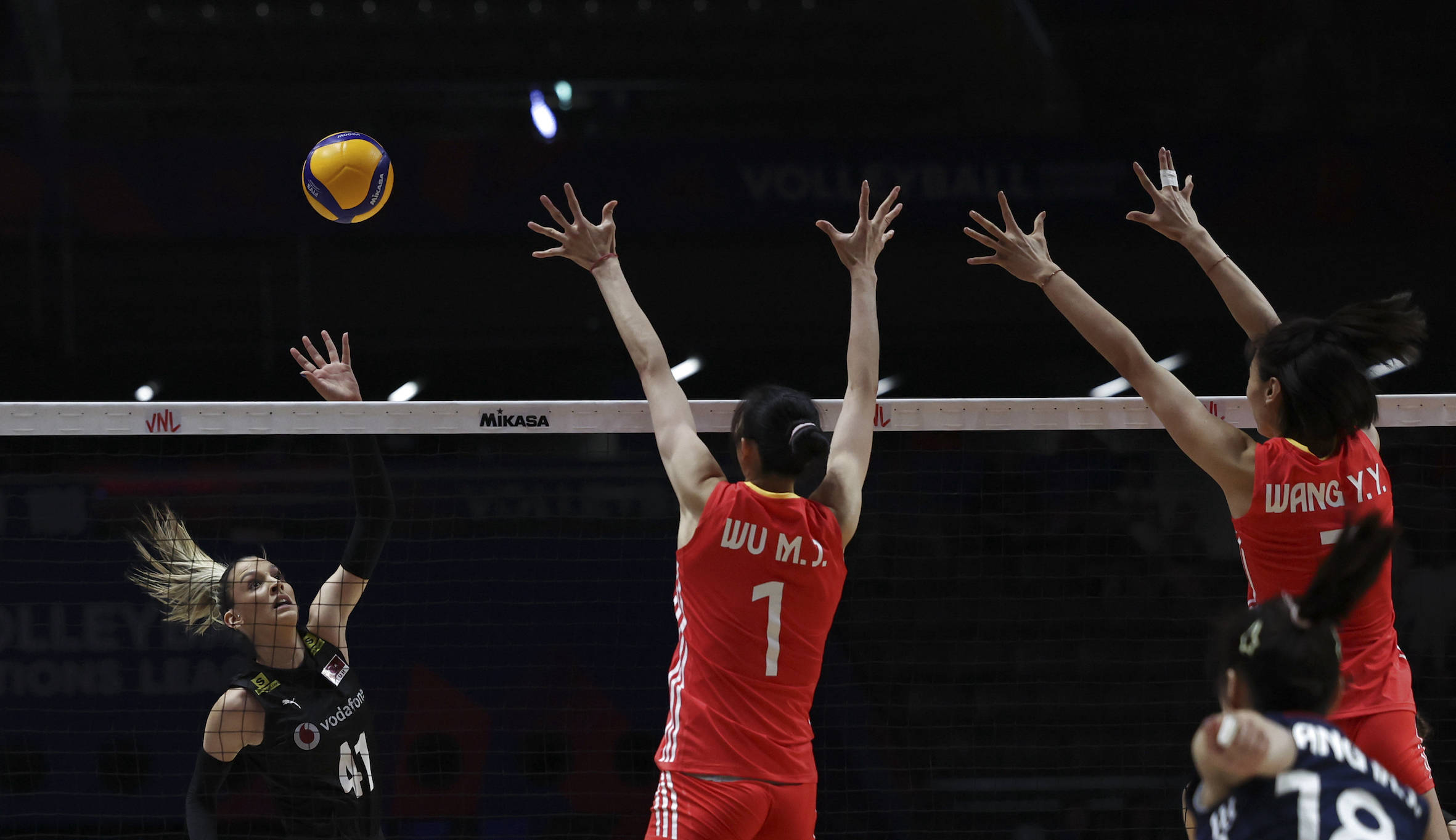 马耳他运动员夺得排球比赛冠军