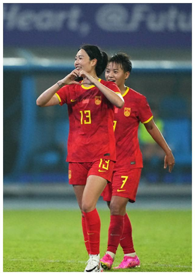 女足对手强劲，中国队稳操胜券的简单介绍