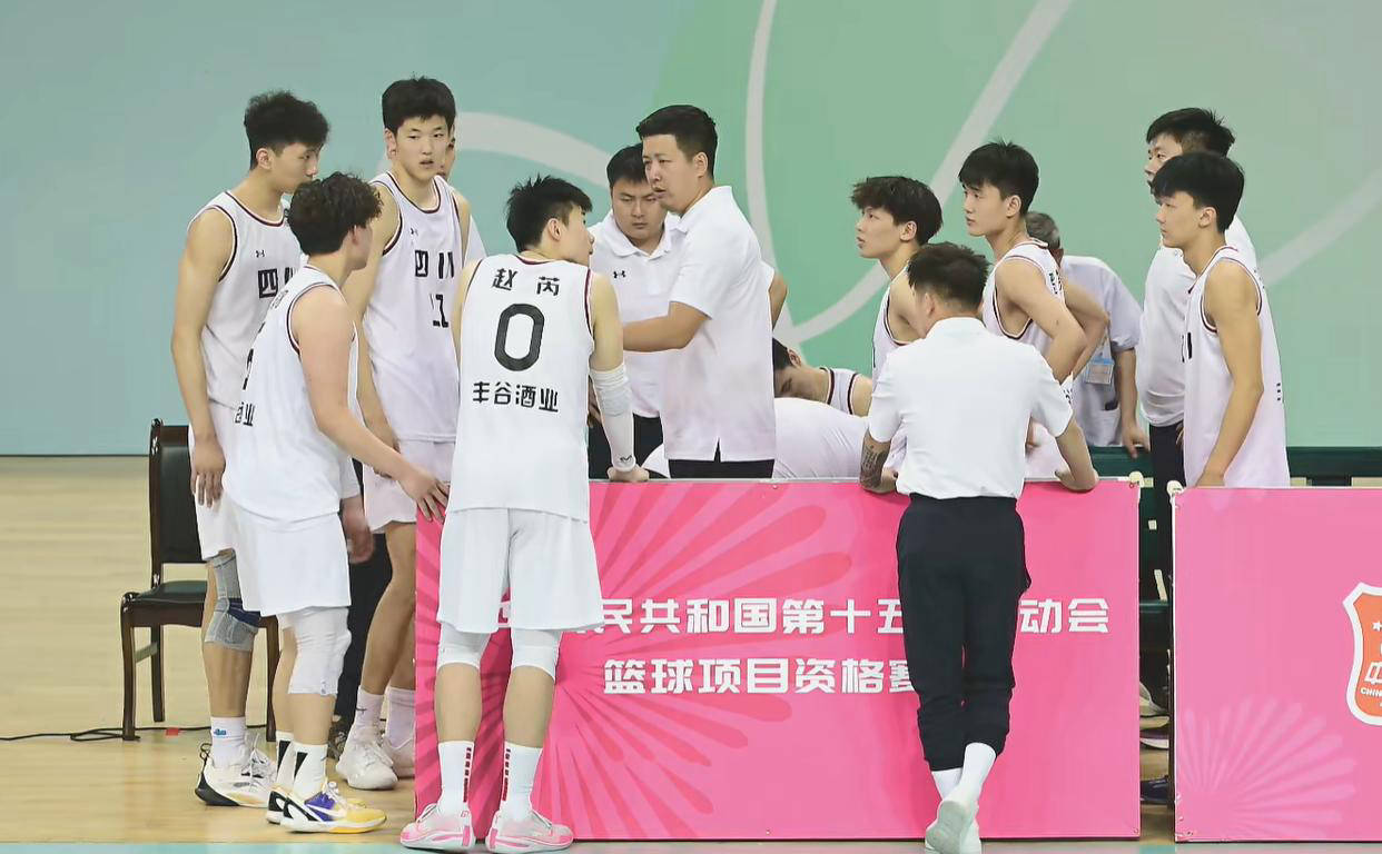 江西男篮战术精湛,一举击败对手! 江西男篮战术精湛,一举击败对手!