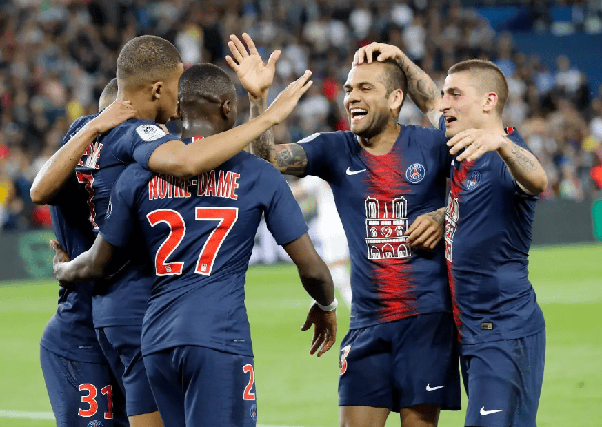 巴黎圣日耳曼将对阵曼联展开较量的简单介绍