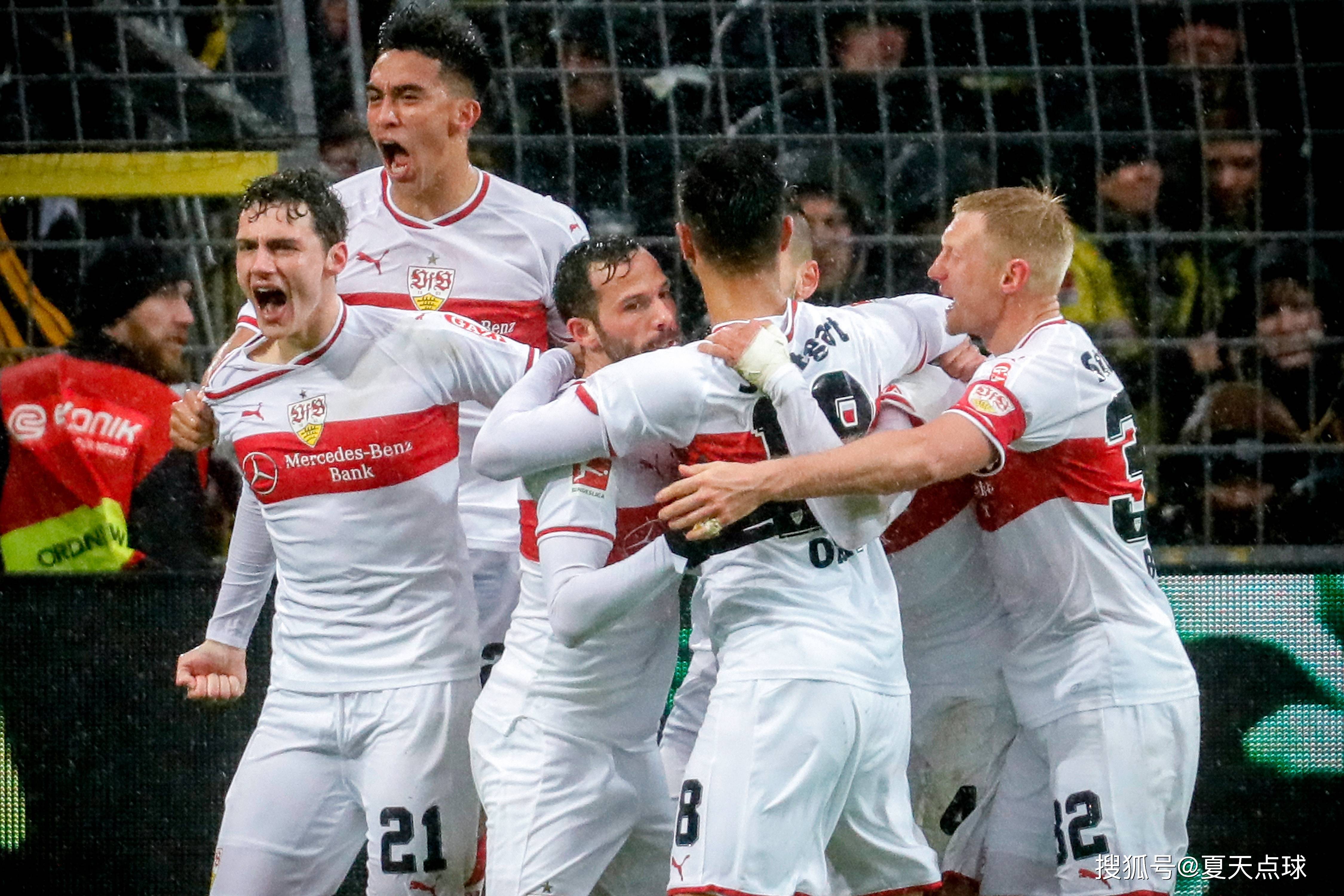 关于拜仁慕尼黑顺利晋级，四强等待着他们的信息