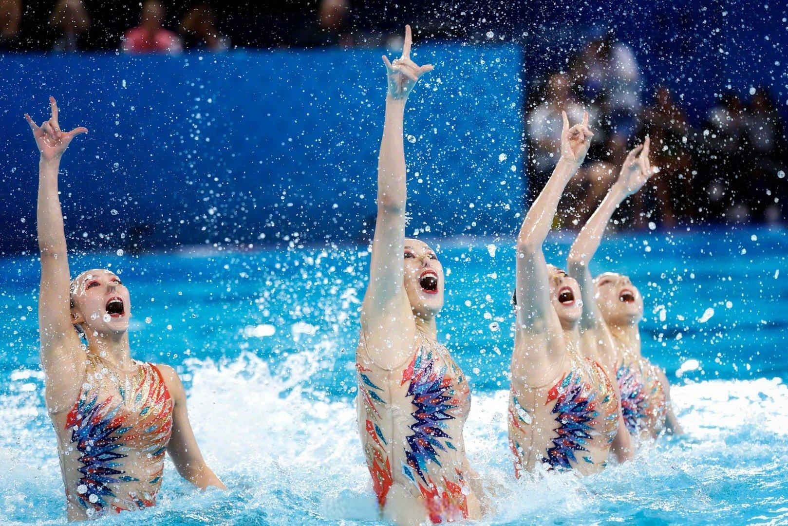 游泳女子项目：葡萄牙选手夺金